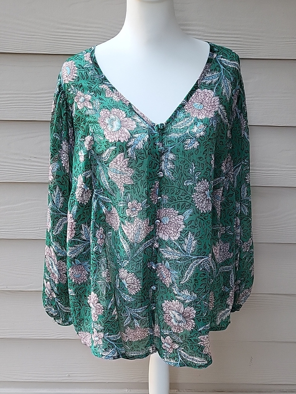 Torrid Green Floral Chiffon Blouse V-Neck Size 1 (1X)